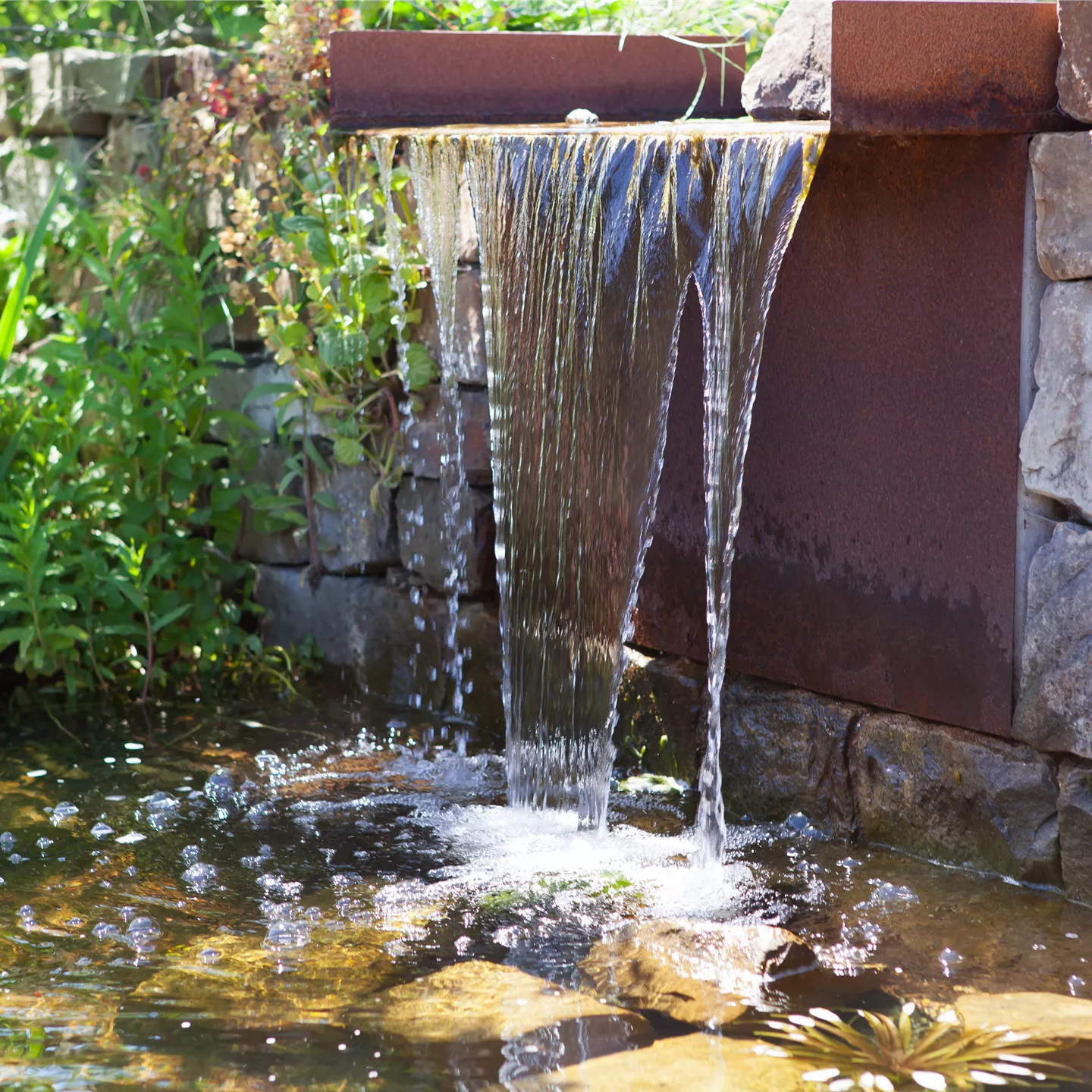 Ein Hauch von Luxus: Der Whirlpool im eigenen Garten