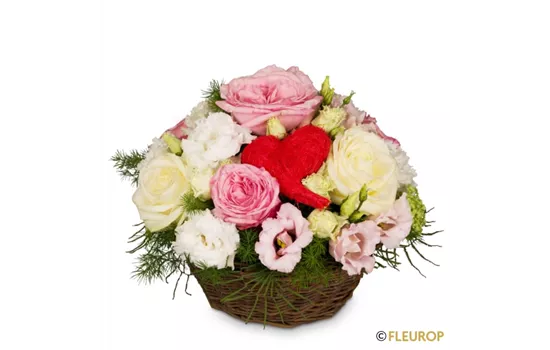 Blumengesteck ein Korb voll Liebe