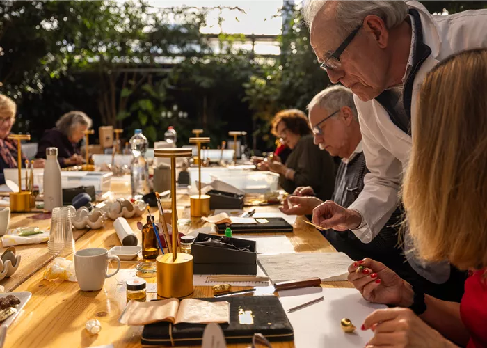 Valentins-Workshop: Herz vergolden mit 24-Karat-Gold