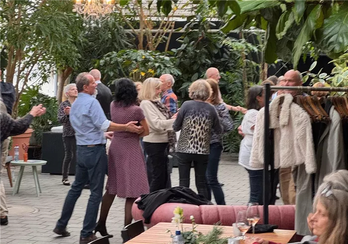 21.03.2026 13.00-15.30 Uhr: Tanzcafé in der Gärtnerei