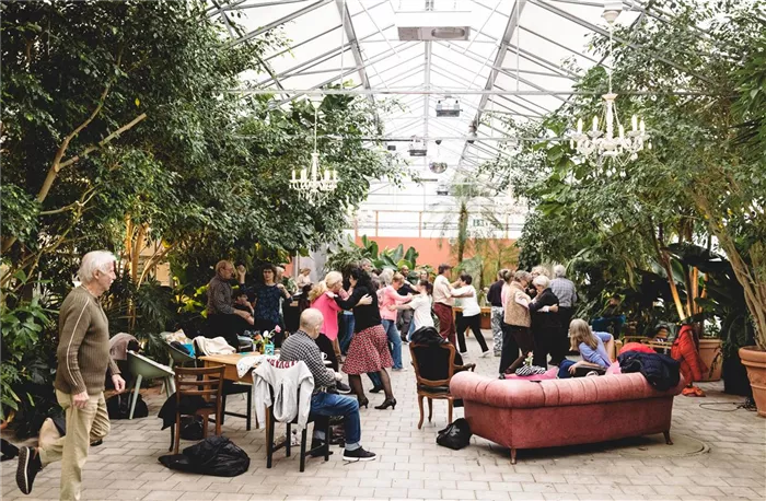 21. März, 13 bis 15:30 Uhr – Tanzcafé in der Gärtnerei